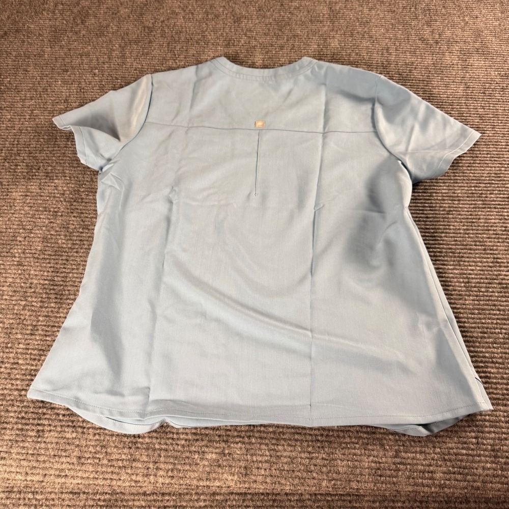 Fabletics Womens Light Blue V-Neck Scrub Top One Pocket and pants set like new - Picture 8 of 16